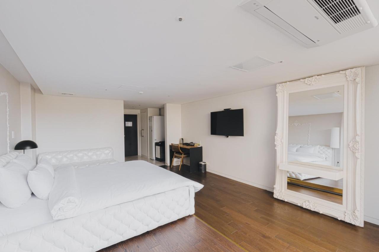 Acc Design Hotel Gwangju Metropolitan City Bagian luar foto