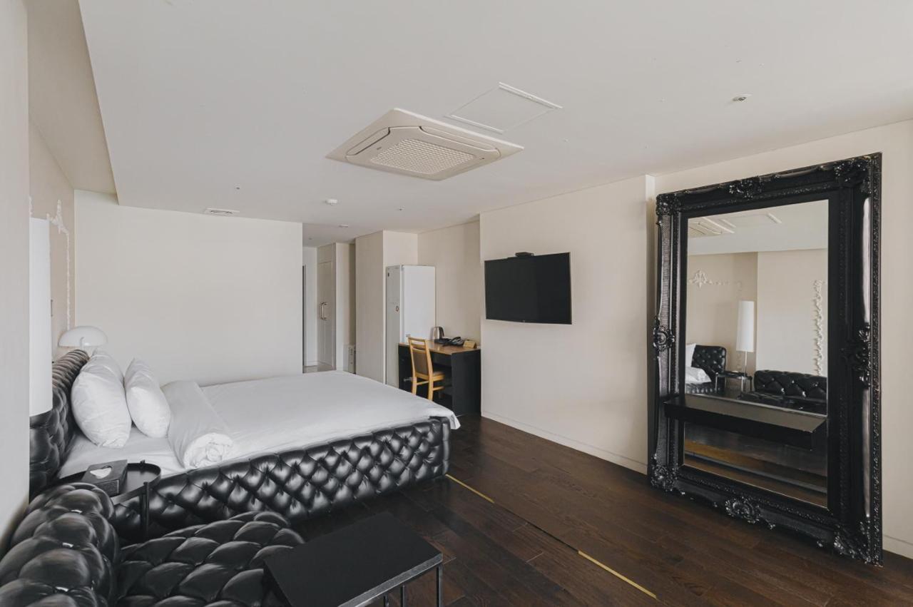 Acc Design Hotel Gwangju Metropolitan City Bagian luar foto