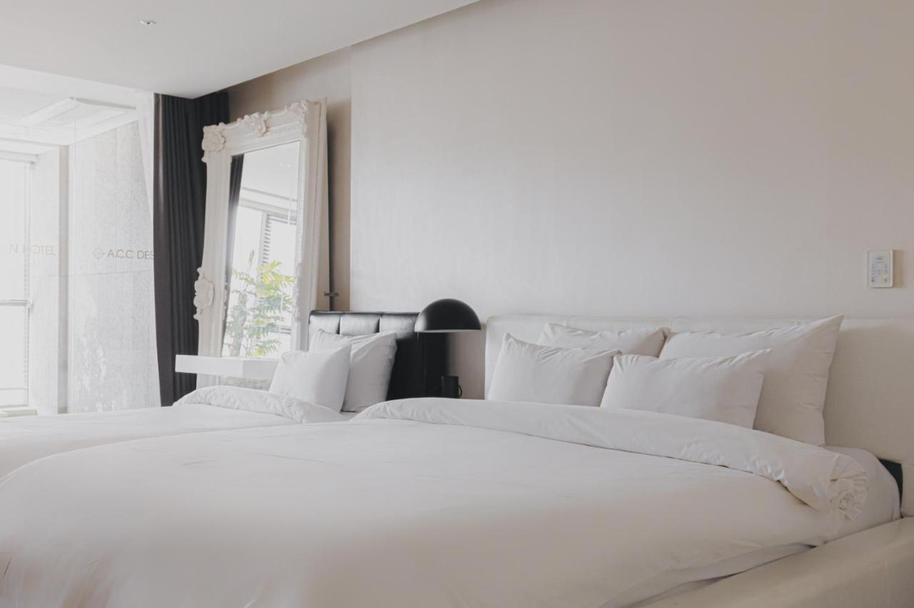 Acc Design Hotel Gwangju Metropolitan City Bagian luar foto