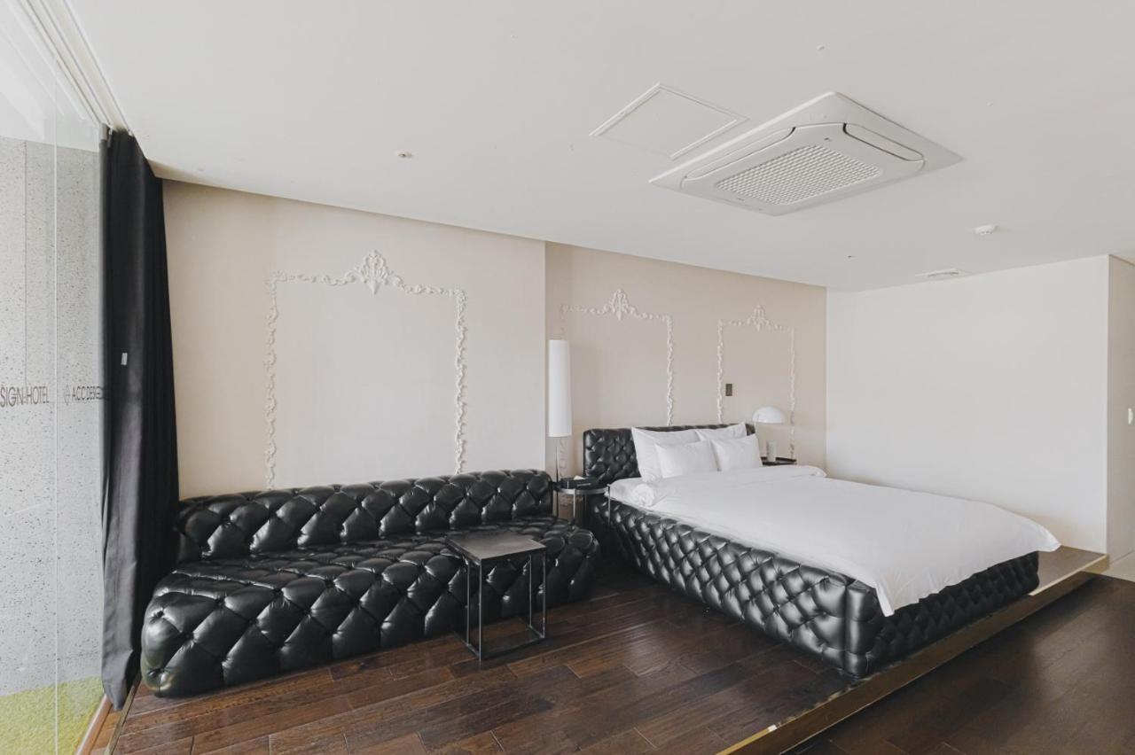 Acc Design Hotel Gwangju Metropolitan City Bagian luar foto