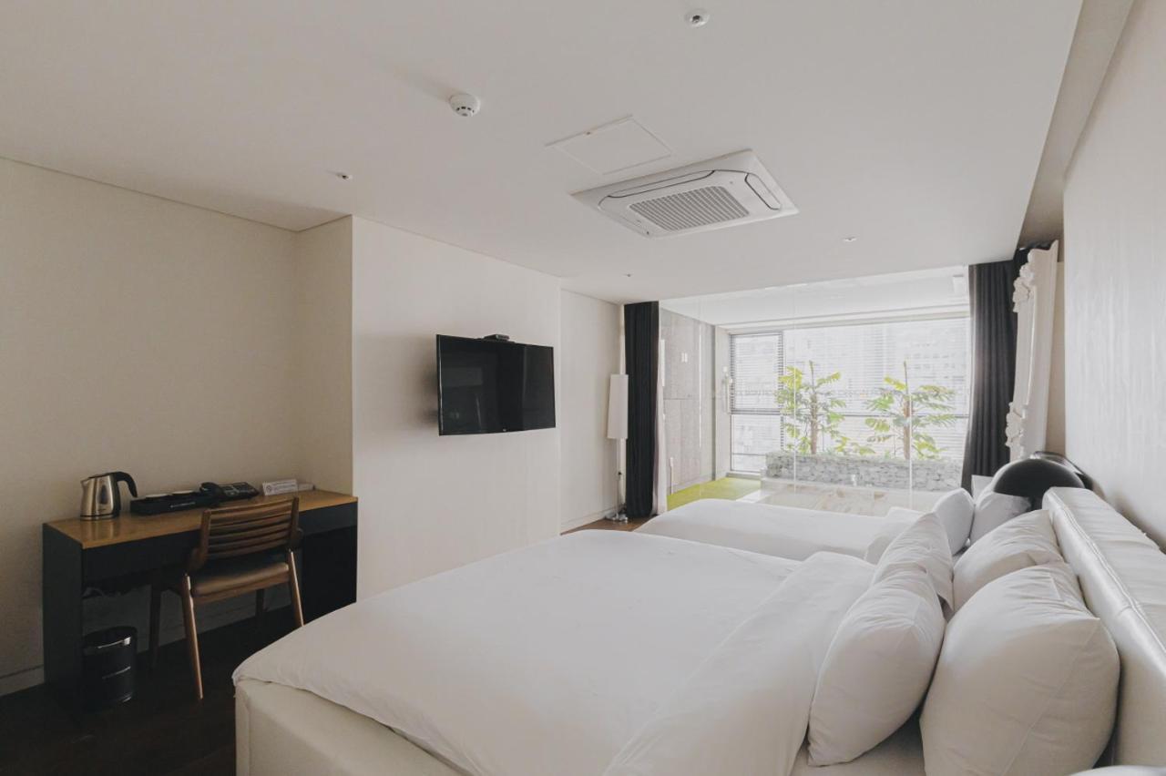 Acc Design Hotel Gwangju Metropolitan City Bagian luar foto