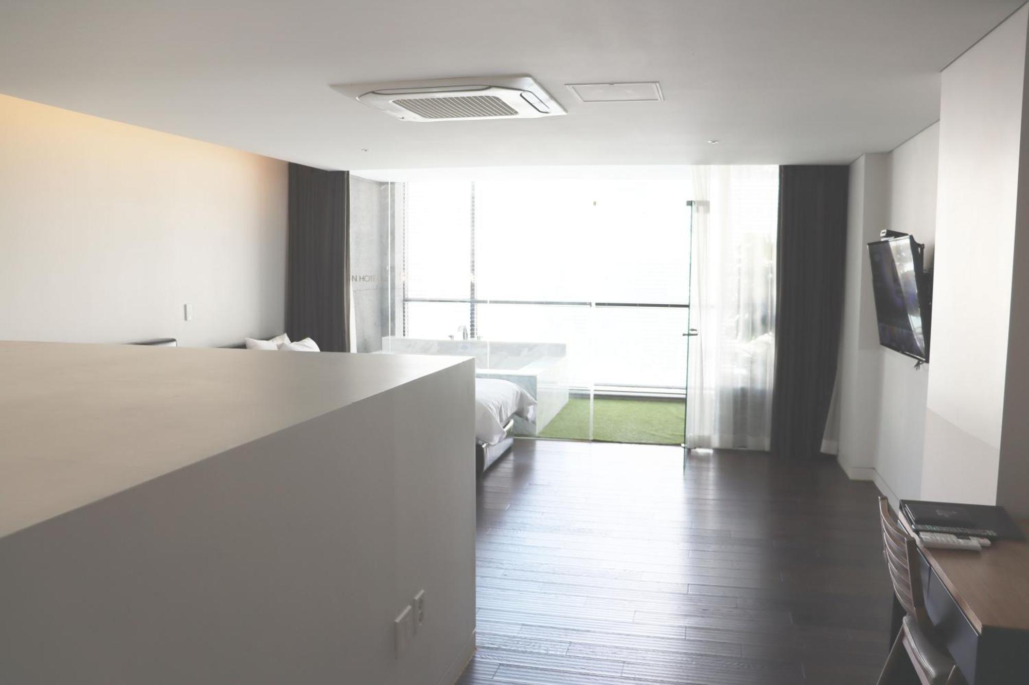 Acc Design Hotel Gwangju Metropolitan City Bagian luar foto
